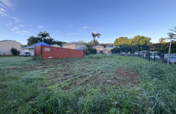 A LOUER TERRAIN PLAT AU GOSIER !