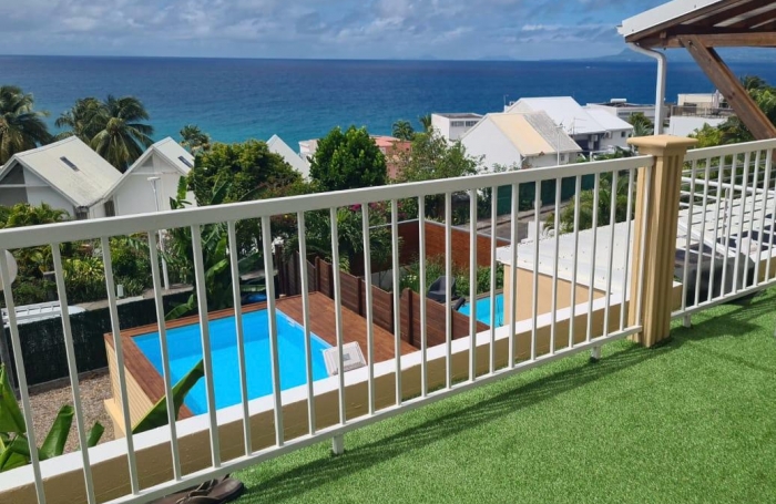 Belle villa récente T5 meublée avec piscine et vue mer