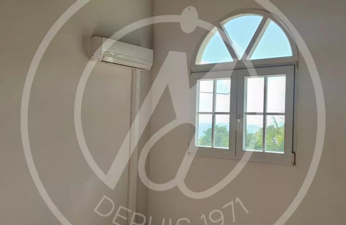 Location Maison 180m&sup2; 5 pi&#232;ces Vieux Fort