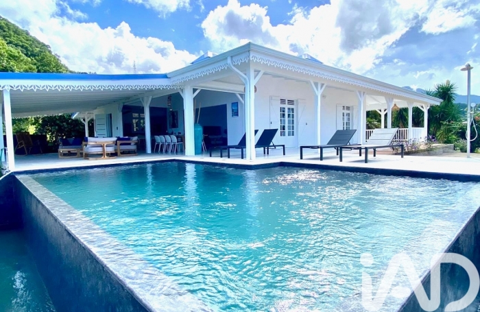 Vente Divers 185m&sup2; 6 pi&#232;ces Bouillante