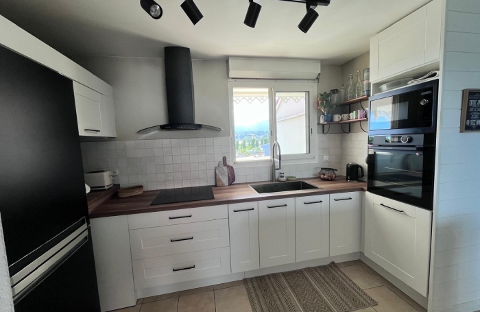 BEL APPARTEMENT T3 MEUBLE VUE MER + PISCINE