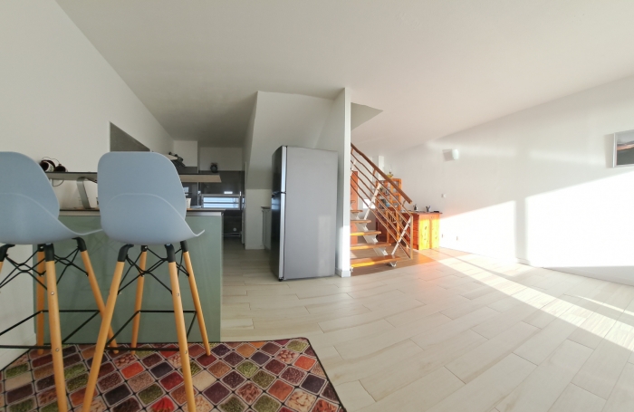 À louer : Charmant Duplex meublé  Centre-ville de Basse-Terre