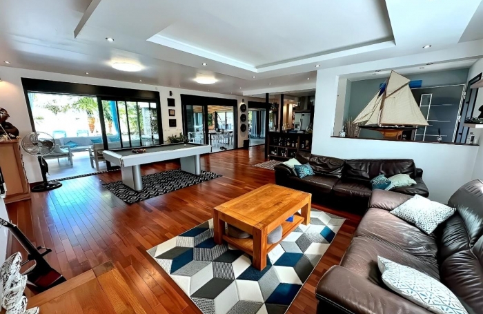 Vente Immeuble 374m&sup2; 12 pi&#232;ces Saint François