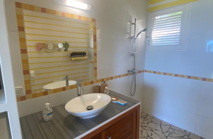 Vente Maison 75m&sup2; 3 pi&#232;ces Pointe-Noire