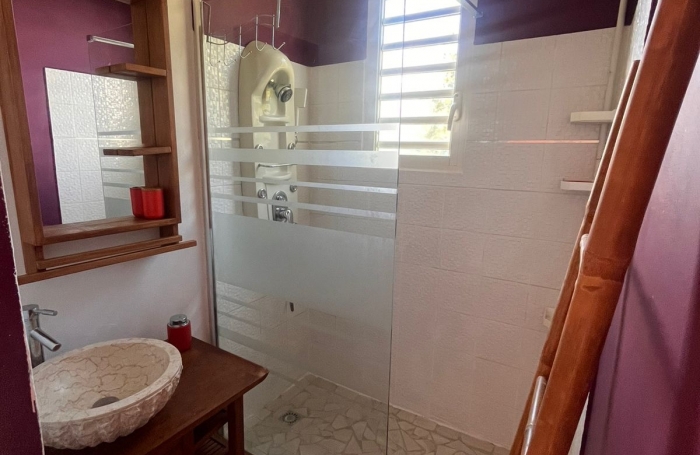 Spacieux T4 meublé sur la commune des Abymes