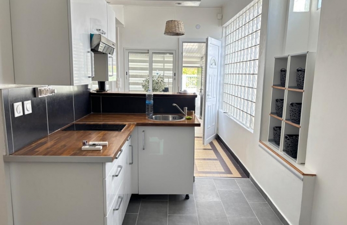 Vente Appartement 27.42m&sup2; 2 pi&#232;ces Basse-Terre