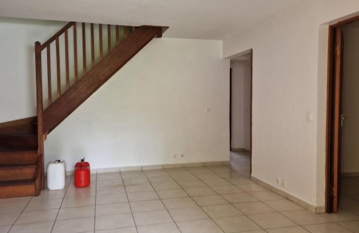 Location Maison 89.74m&sup2; 5 pi&#232;ces Gourbeyre