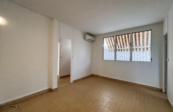 Maison individuelle trois chambres - LONGFORT Immobilier