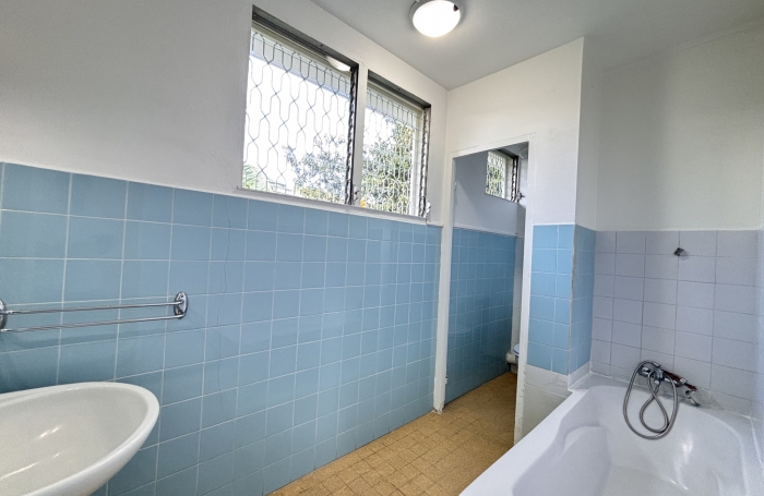 Maison individuelle trois chambres - LONGFORT Immobilier