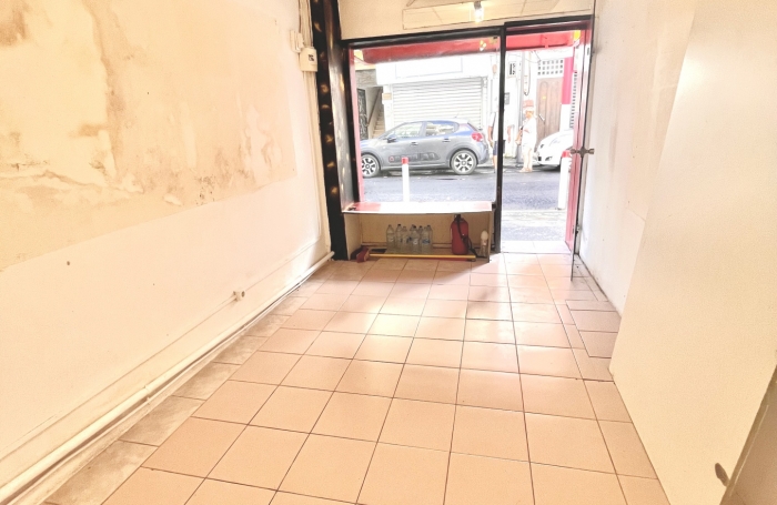 Vente Local commercial 97110