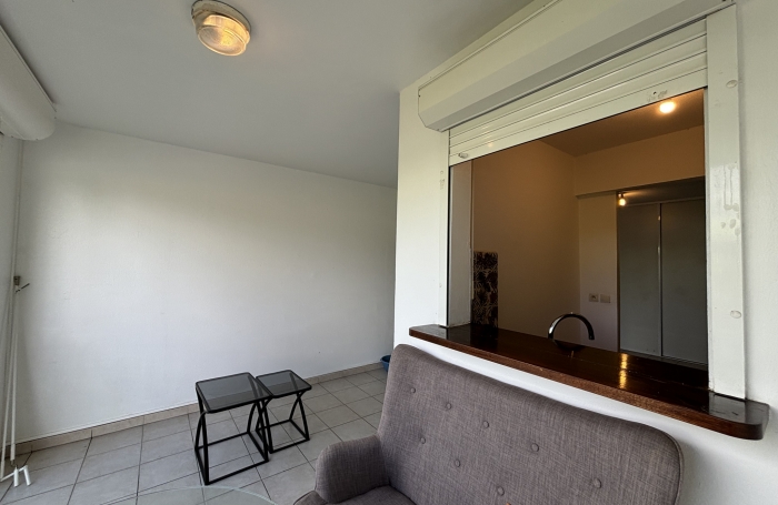 Studio climatisé en résidence sécurisée avec votre agence Longfort Immobilier