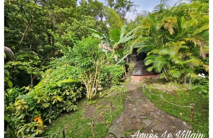 Vente Maison 76m&sup2; 4 pi&#232;ces Bouillante