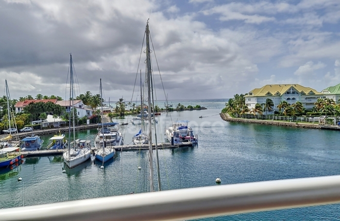 Vente Fonds de commerce 1363m&sup2; 46 pi&#232;ces Saint François