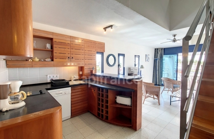 Vente Fonds de commerce 1363m&sup2; 46 pi&#232;ces Saint François