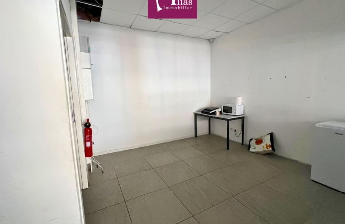 &Agrave; louer - Local commercial 177m2 - RDC - Colin - Petit-Bourg