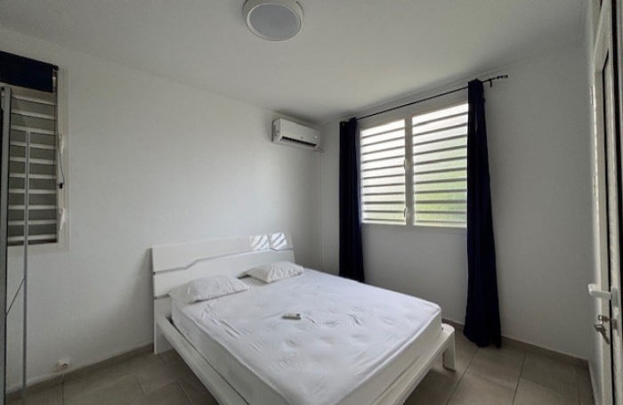 Maison individuelle trois pi&egrave;ces - LONGFORT IMMOBILIER