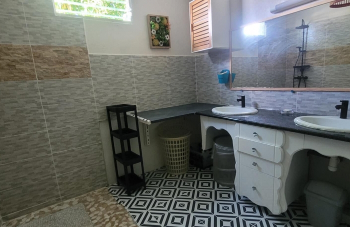 Maison de bourg meubl&eacute;e proche de tout