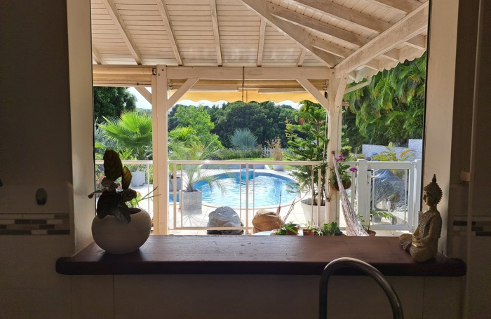 BELLE VILLA F5 MEUBLEE AVEC PISCINE