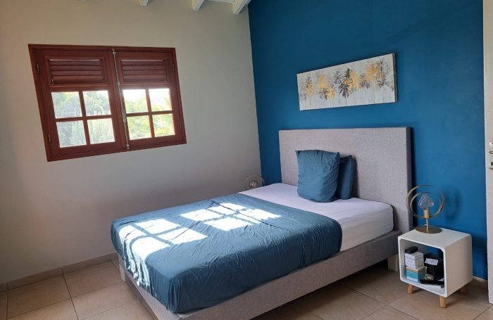 BELLE VILLA F5 MEUBLEE AVEC PISCINE