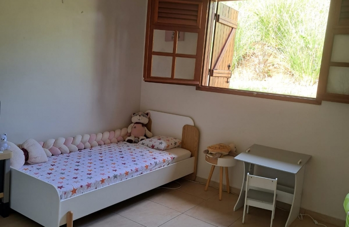 BELLE VILLA F5 MEUBLEE AVEC PISCINE