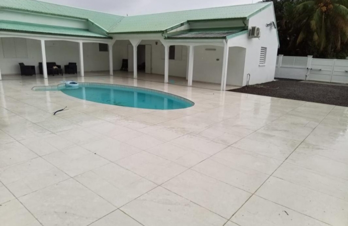 Location Maison 97111