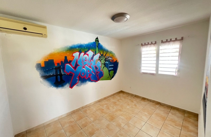 A VENDRE! Bel Appartement T3 dans une r&eacute;sidence S&eacute;curis&eacute;e au Gosier