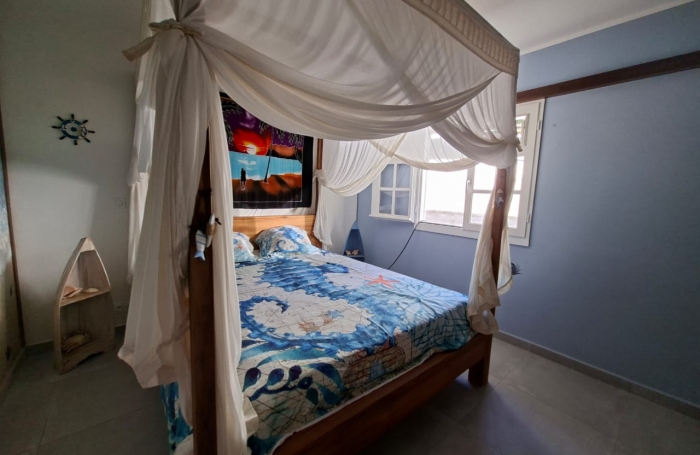 L'Opportunit&eacute; &agrave; Saisir &agrave; BOUILLANTE : Villa R&eacute;cente 151 m2 avec Vue Mer Imprenable sur les Ilets de Malendure