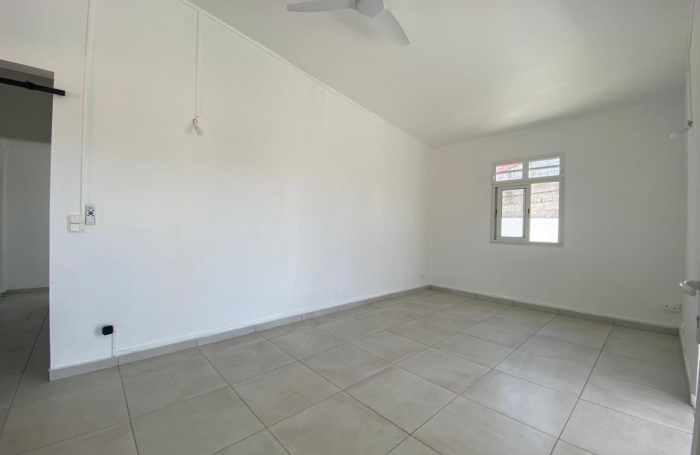 Maison individuelle quatre pi&egrave;ces - Longfort Immobilier