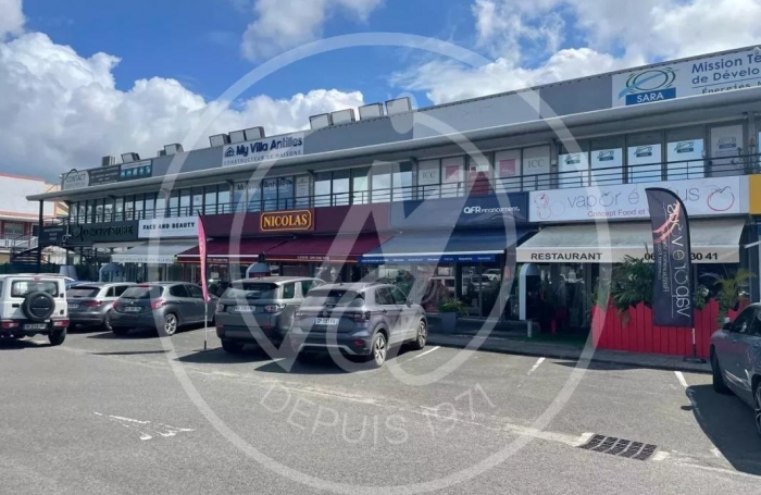 Location Bureaux 47m&sup2; Baie Mahault