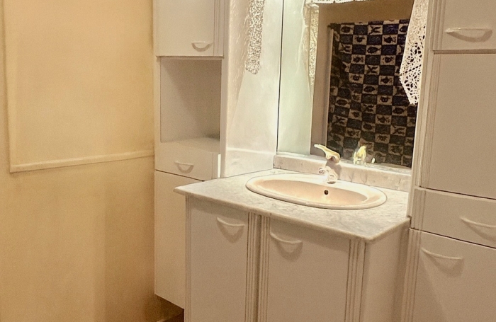 SOUS OFFRE !!! Appartement T3 &agrave; Pointe-&agrave;-Pitre (3&egrave;me &eacute;tage avec ascenseur)