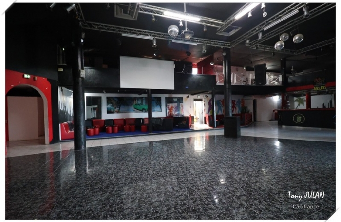 Vente Divers 723m&sup2; 5 pièces Gourbeyre