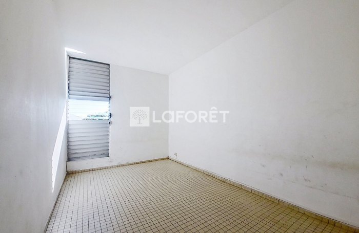 Vente Appartement 58.85m&sup2; 4 pi&egrave;ces Les Abymes