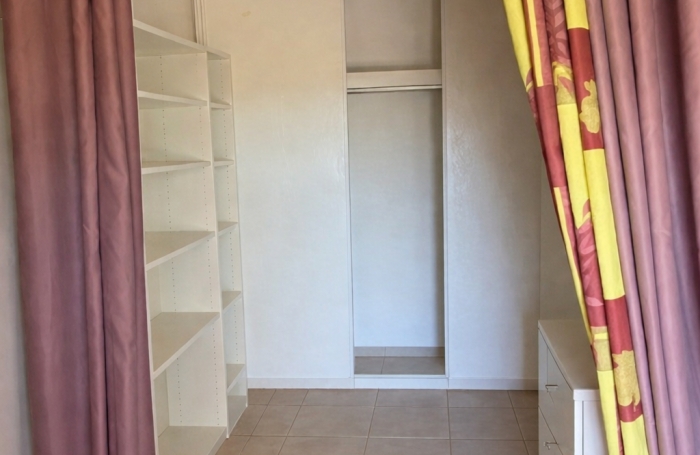 Bel appartement T3 avec terrasses et jardin   Petit-Bourg (Fontarabie)