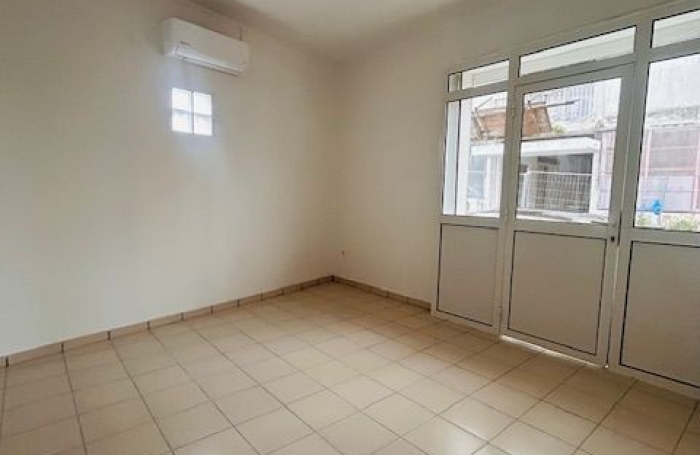 Location Appartement 38.03m&sup2; 2 pièces Pointe-&agrave;-Pitre