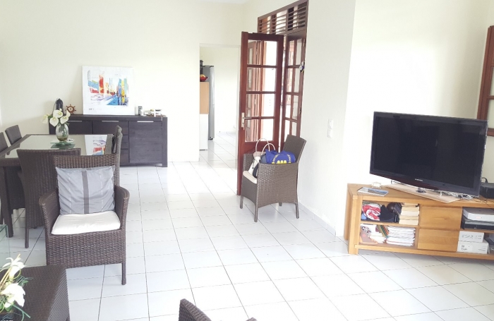 A SAISIR BELLE VILLA F4 A PETIT BOURG