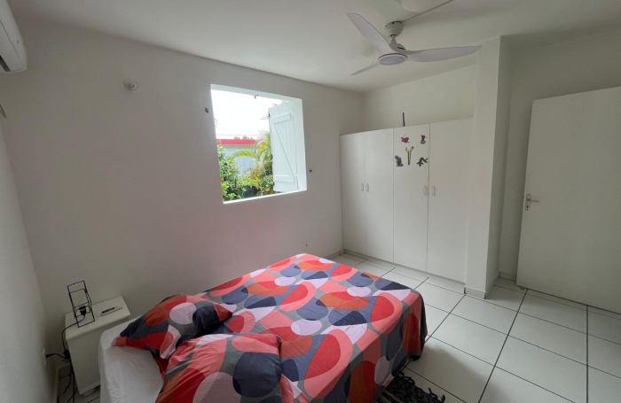 &Agrave; Louer - Deux Villas Meubl&eacute;es avec Piscine au Moule