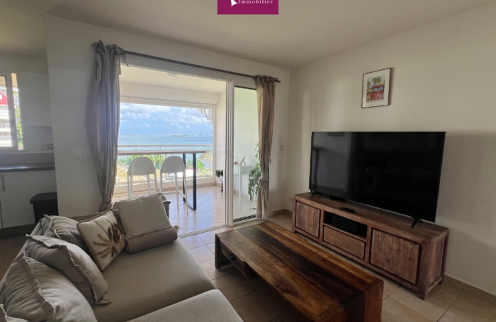 &Agrave; louer - T2 meubl&eacute; Vue mer   R&eacute;sidence s&eacute;curis&eacute;e &agrave; Petit-Bourg