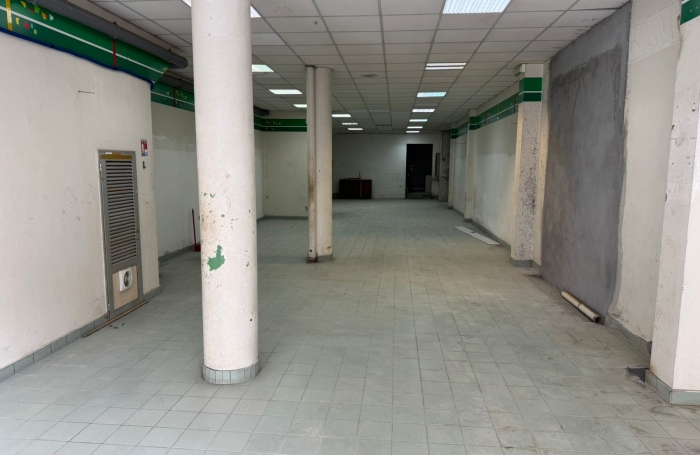 Local professionnel / commercial   175 m2 env.   Immeuble sur 3 niveaux   Rue du Docteur Cavre, Basse-Terre