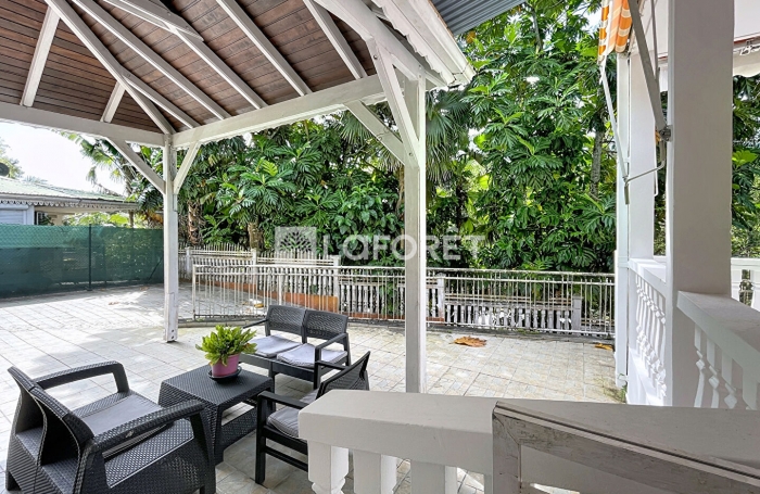 Location Maison 120m&sup2; 6 pi&egrave;ces Gosier