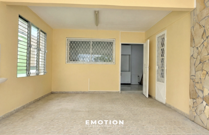 Maison Mitoyenne de 136 m2 - CAPESTERRE BELLE EAU