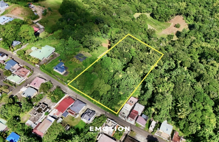 TERRAIN PLAT   Route Sainte-Rose   5 753 m2 Exclusivit&eacute;