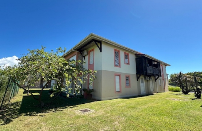 VENTE - Appartement T3 avec petit jardin privatif - Colin