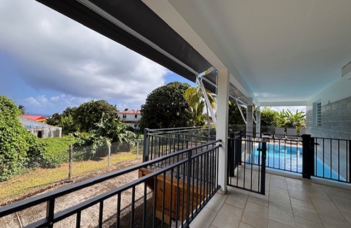 Six pi&egrave;ces avec piscine ! Avec votre agence Longfort Immobilier