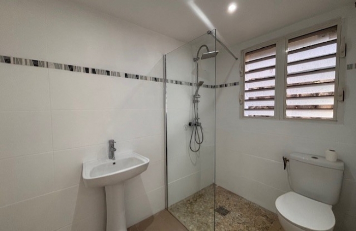 Cinq pi&egrave;ces moderne ! Avec votre agence Longfort Immobilier