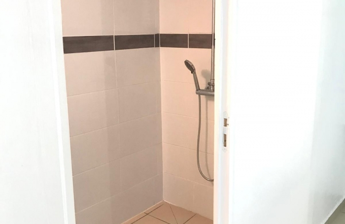 STUDIO MEUBLE EMPLACEMENT PRIVILEGIE