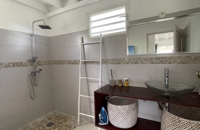 Villa T4 meubl&eacute;e avec piscine