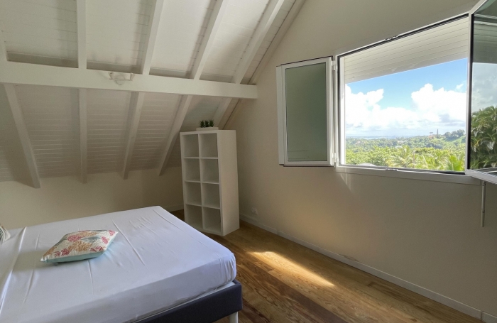 Villa T4 meubl&eacute;e avec piscine