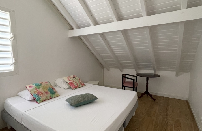 Villa T4 meubl&eacute;e avec piscine