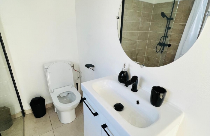 &Agrave; louer : Duplex Moderne Tout &Eacute;quip&eacute; - Vernou, Petit-Bourg