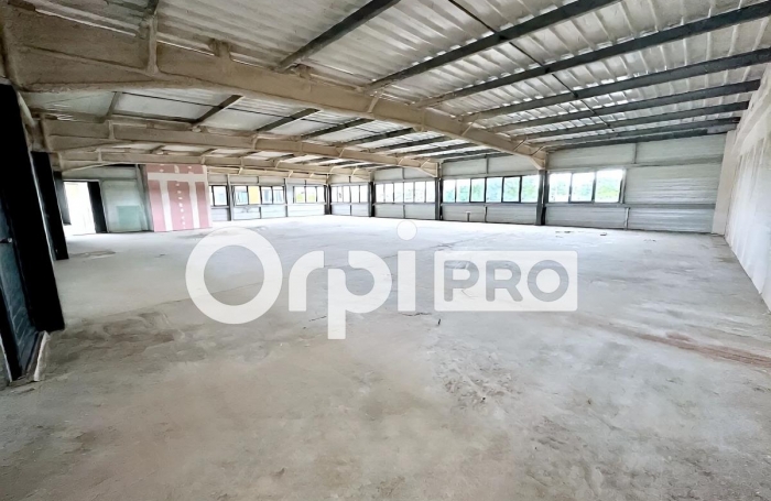 Location Divers 317m&sup2; Saint Fran&ccedil;ois